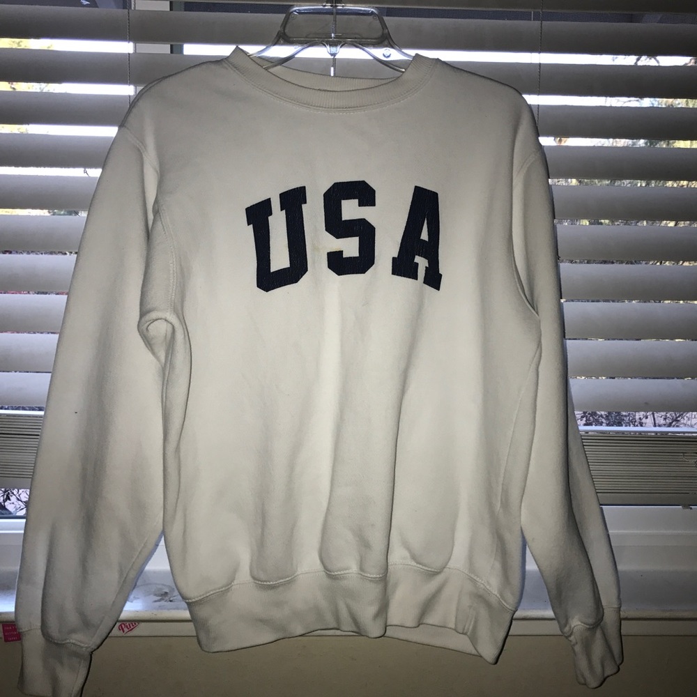 Brandy Melville USA sweater